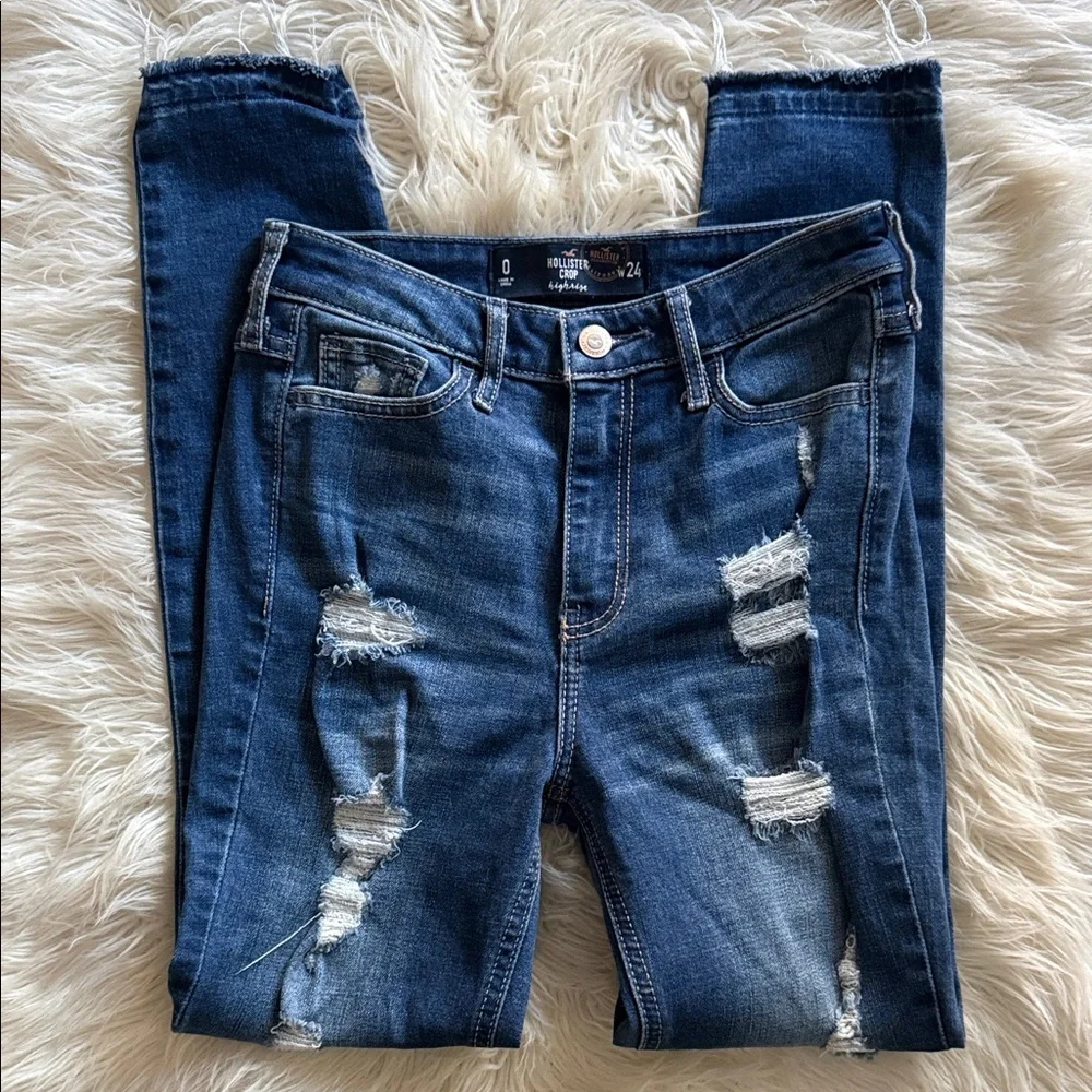 👖HOLLISTER HIGH RISE CROP JEANS👖 - Picture 1 of 6